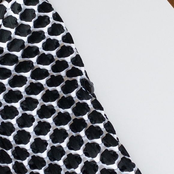 Joseph Ribkoff Black & White Honeycomb Button Front Tunic Top Size 6 - Picture 12 of 13